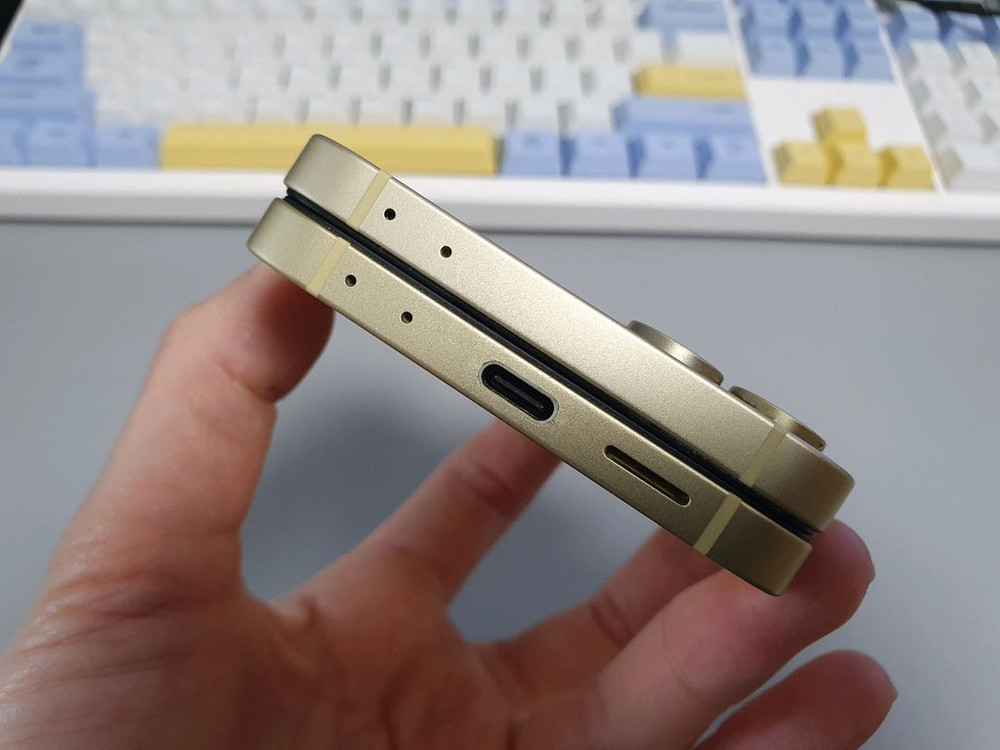 갤럭시 Z플립6 / 256GB / 옐로우 이미지