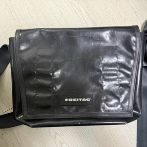 프라이탁 덱스터 올블랙 올검 이미지