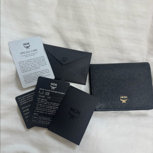 MCM 블랙 소가죽 카드 지갑 (사파이노)