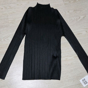 플리츠플리즈 티셔츠 이세이미야케 파사드(facade) 하이넥 긴팔(새상품)