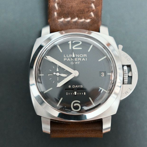 파네라이 pam233 이미지