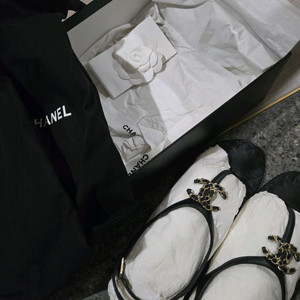 샤넬 로고 체인 샌들 36사이즈 이미지