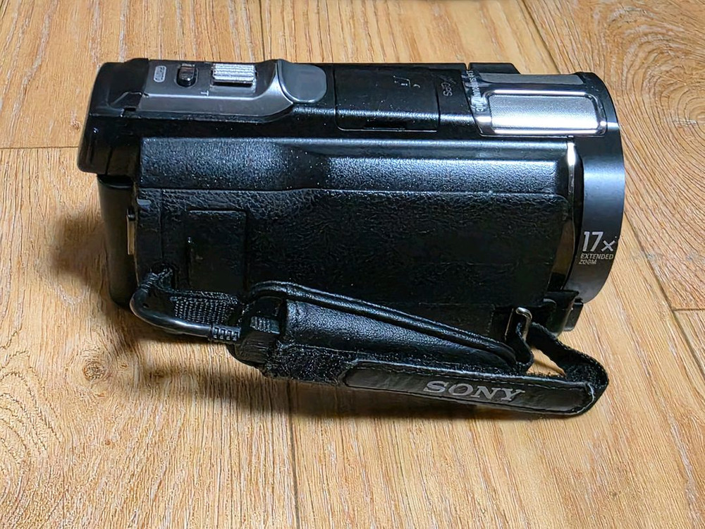 소니 캠코더 HDR-PJ760 과 리모컨 삼각대--1