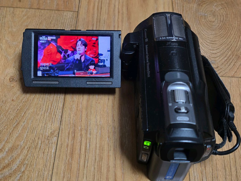 소니 캠코더 HDR-PJ760 과 리모컨 삼각대--2