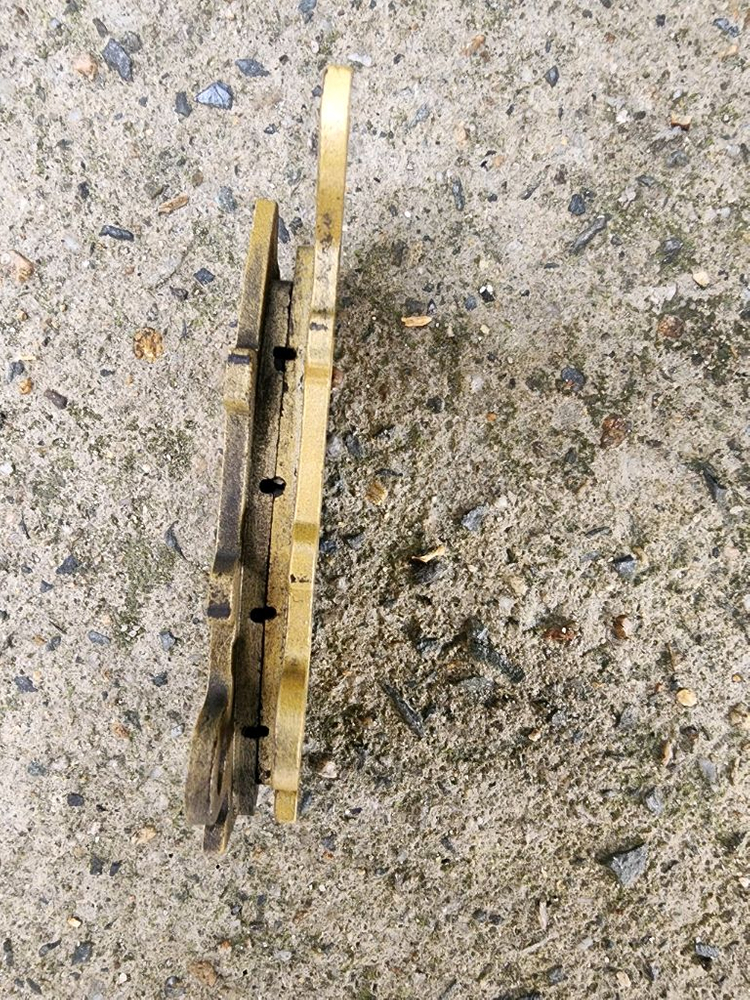 2018~20년식 PCX 브레이크 앞패드--1