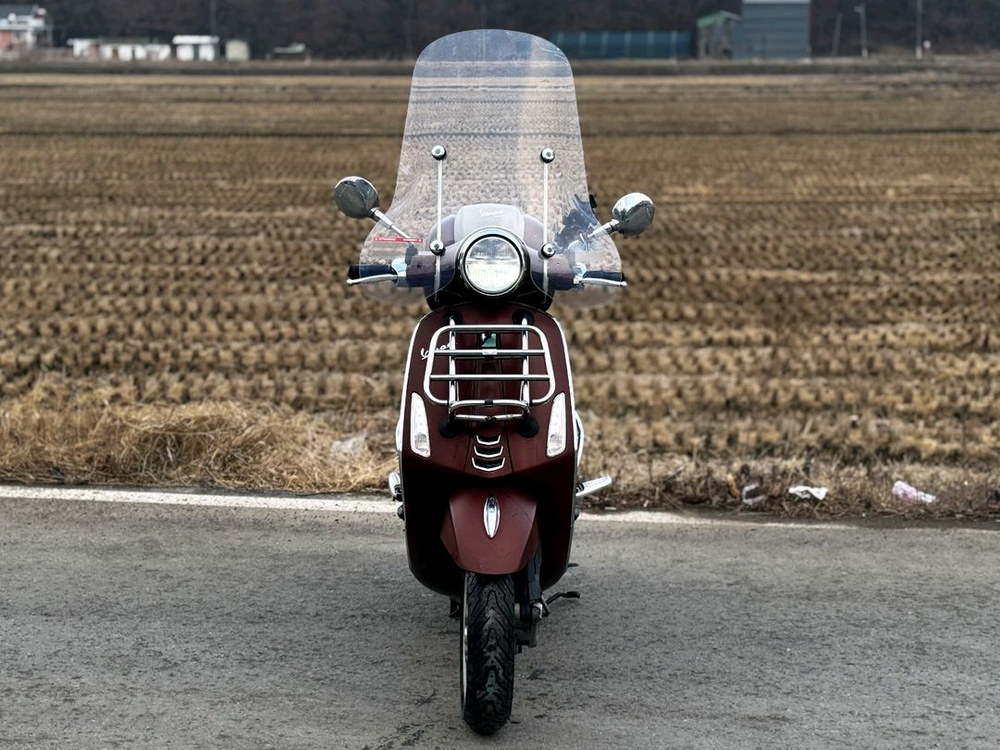 베스파프리마베라125 / 19년식 / 2만키로 / 185만원 / 튜닝완료 이미지