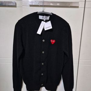 새상품 꼼데가르송 플레이 레드 하트 크루넥 블랙 가디건 남녀공용 S