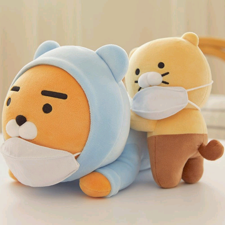 카카오프렌즈 마스크 쓴 라이언과 춘식이 인형 세트 이미지