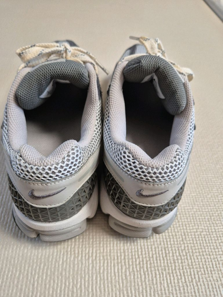 (중고_270) 나이키 줌 보메로 5 프리미엄 라이트 아이언 오어 앤 플랫 퓨터--1