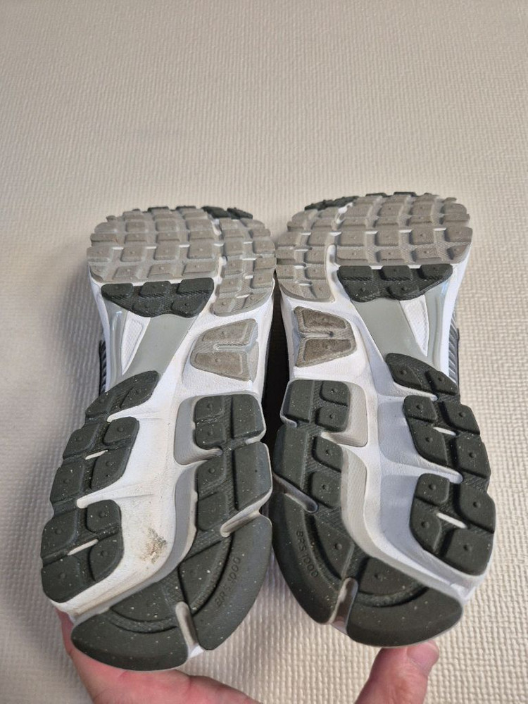 (중고_270) 나이키 줌 보메로 5 프리미엄 라이트 아이언 오어 앤 플랫 퓨터--5