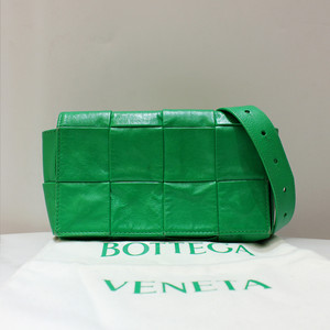 [명품다올동래] 보테가베네타 카세트 벨트백 651053