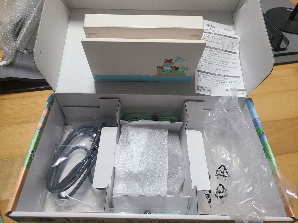 닌텐도 스위치 동숲 에디션 이미지