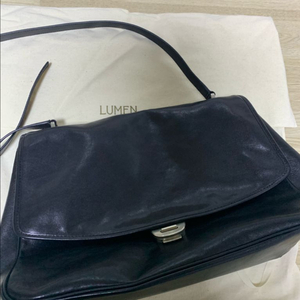 아뜰리에 드 루멘 소가죽 블랙숄더백 판매
