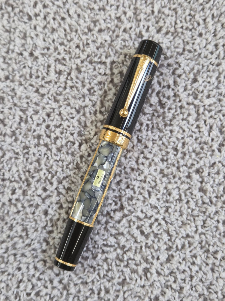 몽블랑 작가시리즈 알렉산더 뒤마 M 만년필--3
