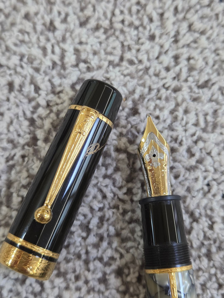 몽블랑 작가시리즈 알렉산더 뒤마 M 만년필--6