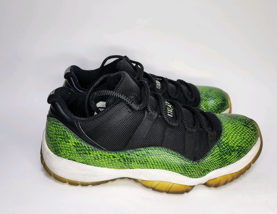 나이키 조던11 레트로 로우 그린(녹뱀) 스네이크스킨 운동화입니다 275mm--3