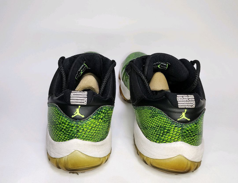 나이키 조던11 레트로 로우 그린(녹뱀) 스네이크스킨 운동화입니다 275mm--4