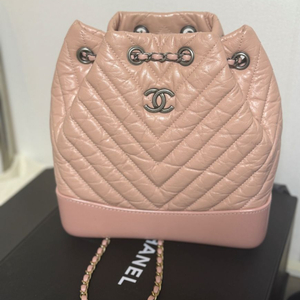 샤넬 가브리엘 백팩 쉐브론 핑크 스몰 29번대