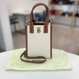 [중고명품 럭스올 울산점] 버버리 프란시스 마이크로 캔버스 레더 숄더백