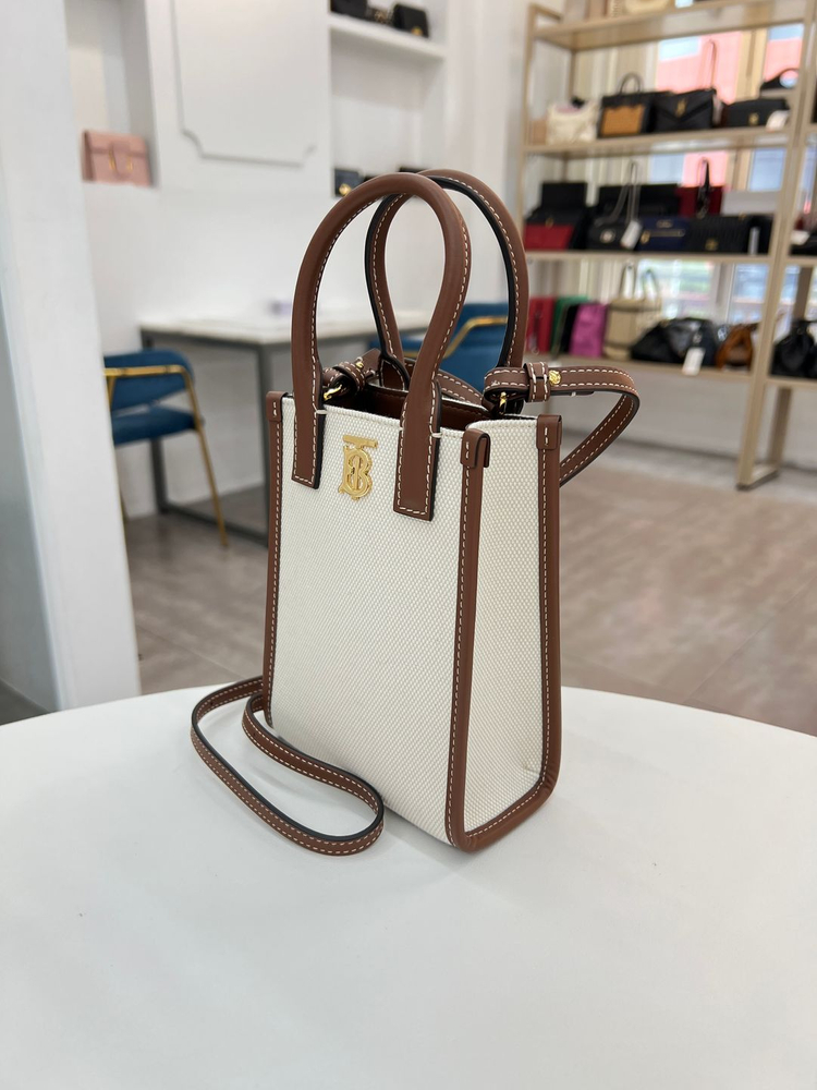 [중고명품 럭스올 울산점] 버버리 프란시스 마이크로 캔버스 레더 숄더백--1