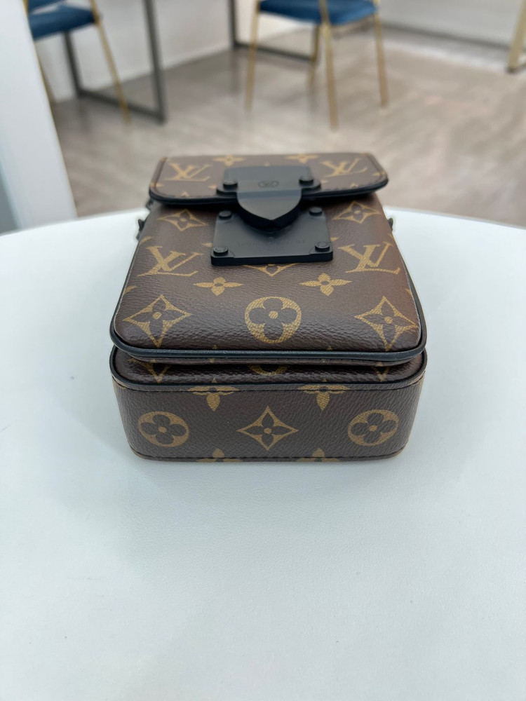 [중고명품 럭스올 울산점]루이비통 버티컬 웨어러블 미니 크로스백--3