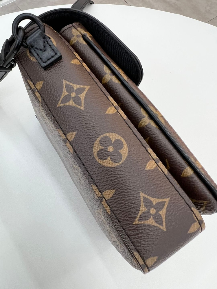 [중고명품 럭스올 울산점]루이비통 버티컬 웨어러블 미니 크로스백--7