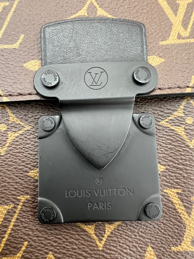 [중고명품 럭스올 울산점]루이비통 버티컬 웨어러블 미니 크로스백--9