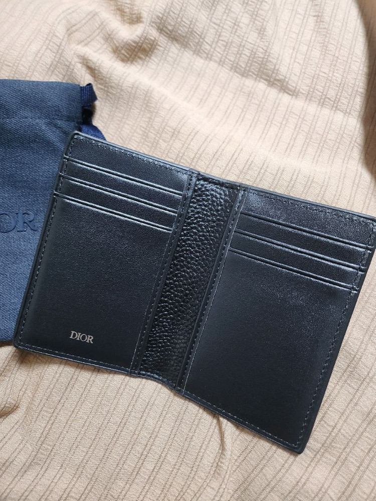 디올 뷰티 카드지갑 이미지