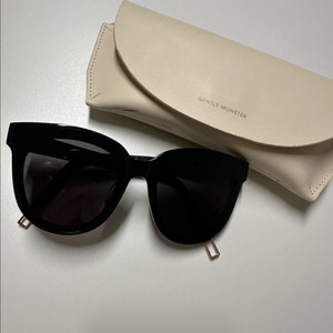 젠틀몬스터 플랫바 선글라스