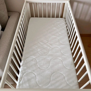 아기침대 매트리스 + 역방쿠션+수유패드 포함