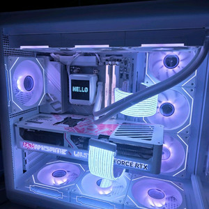 9800X3D RTX5070TI 울트라 화이트 컴퓨터 팝니다 이미지