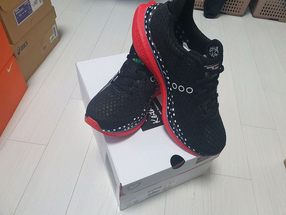 새 상품) 써코니엔돌핀스피드5 뉴욕 컬러 265m공식 구매처 상품입니다 a/s 가능 인증 가능합니다.--1