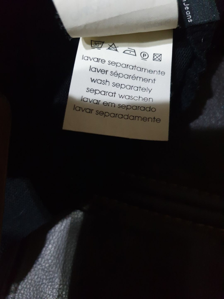 ck(캘빈클라인 calvin klein) L사이즈 검은색 브이넥 면 니트(이태리메이드) 폴로 헤지스 리바이스 디젤--9