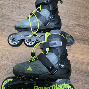 롤러블레이드 인라인스케이트 이미지