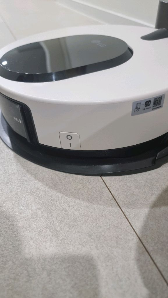 LG오브제 로봇청소기 R9 M9 2개 일괄 판매 입니다--3