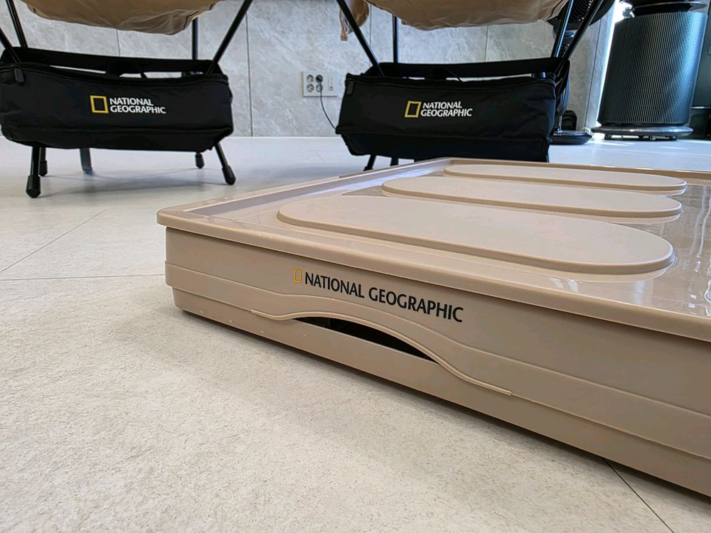 내셔널지오그래픽 캠핑의자 2개 + 폴딩박스--5