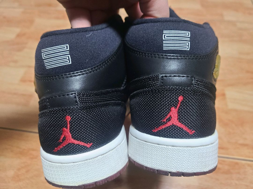 조던1 미드 레트로 브레드 270(265추천) 이미지