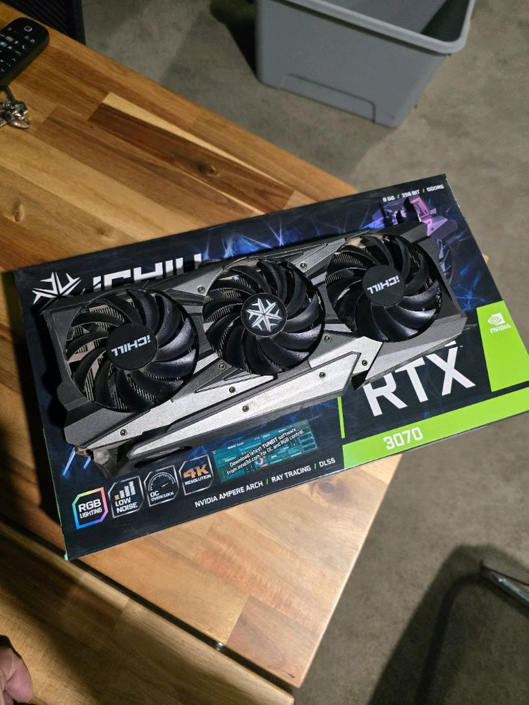 엔비디아 그래픽카드 icill inno RTX3070 3팬--3