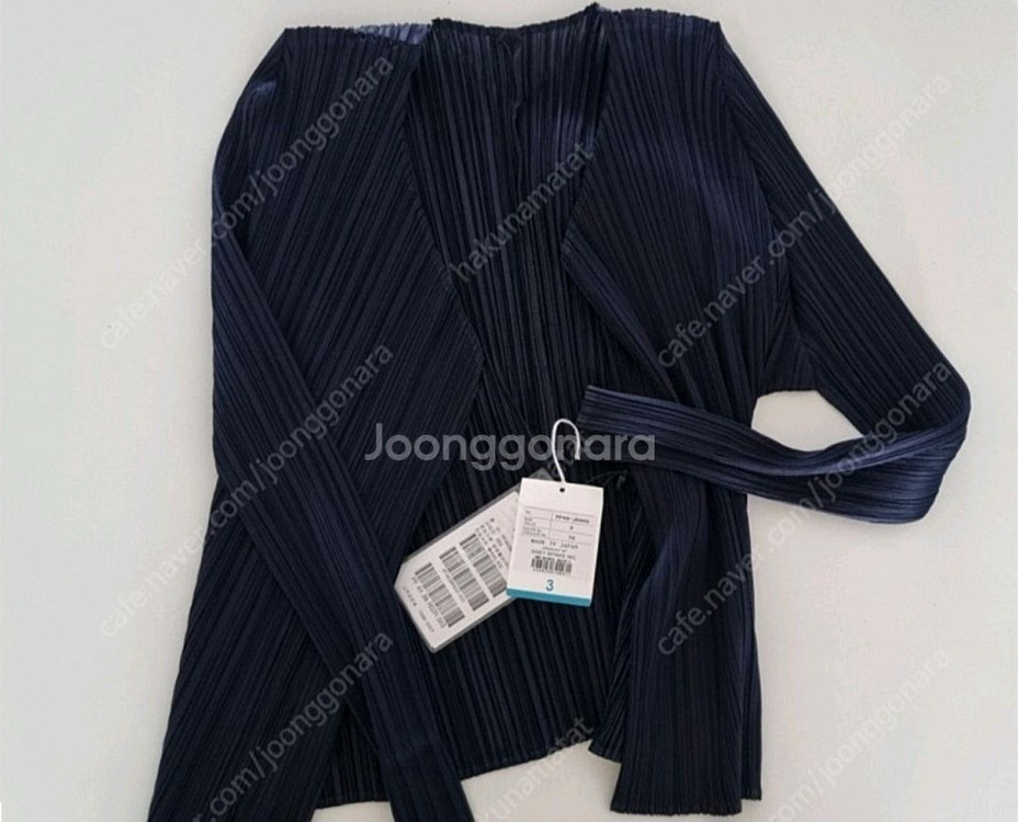 이세이미야케 플리츠플리즈 뉴컬러풀4 베이직 숏가디건 3사이즈 네이비 새상품--1