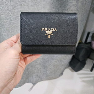 프라다 카드지갑(크로스체인 탈부착가능/새상품)
