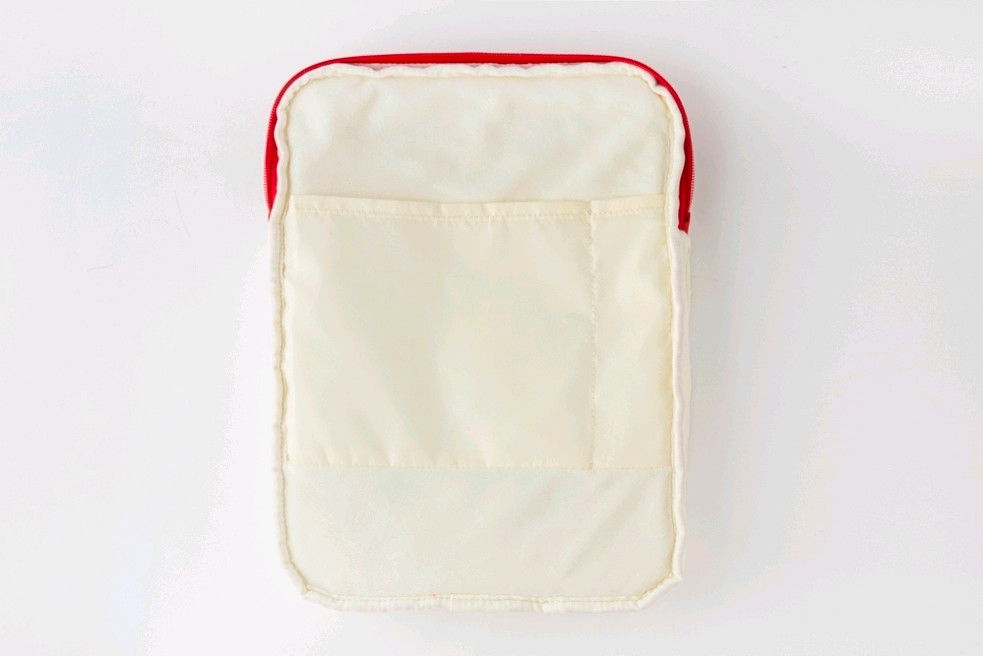 헬로키티 아이패드 파우치 11인치(산리오 태블릿 파우치) 이미지