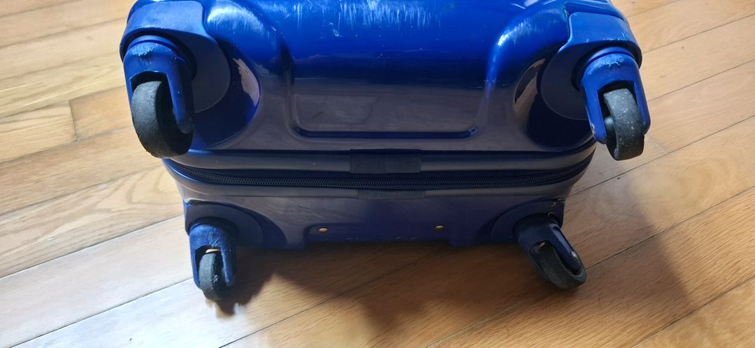 아메리칸투어리스트 20인치기내용 캐리어가방--8