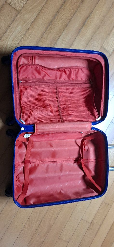 아메리칸투어리스트 20인치기내용 캐리어가방--9