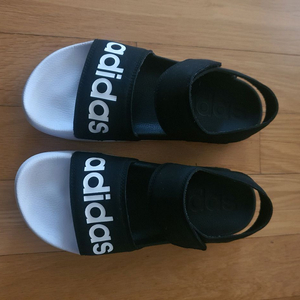 아디다스 샌들 240mm