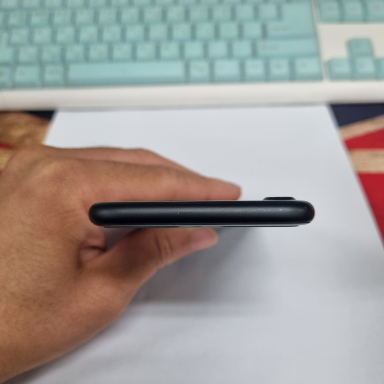 아이폰7 32GB 블랙 S급 중고폰 배터리95% 카메라무음 레트로 감성 사진폰 카메라폰 199340--2