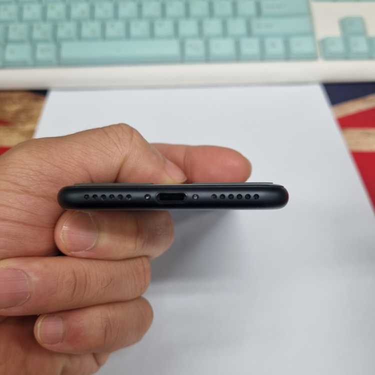 아이폰7 32GB 블랙 S급 중고폰 배터리95% 카메라무음 레트로 감성 사진폰 카메라폰 199340--3