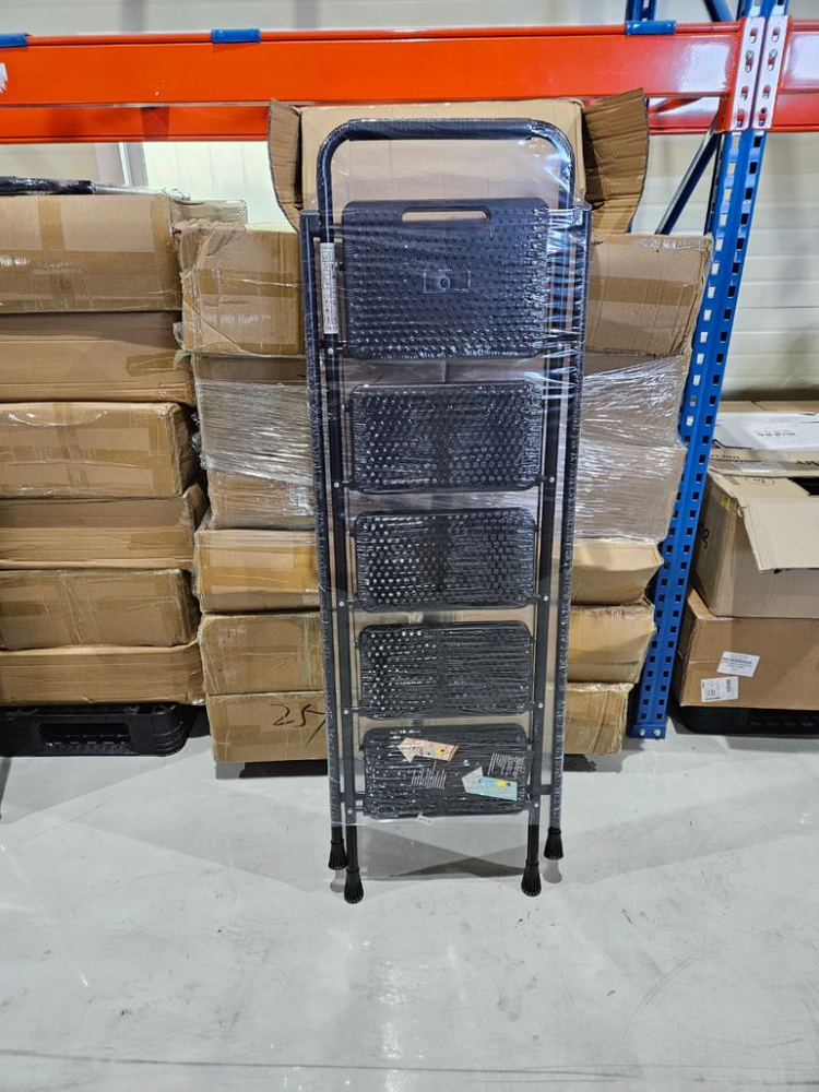 (새제품) 튼튼한 넓은 5단 계단사다리 판매합니다--1