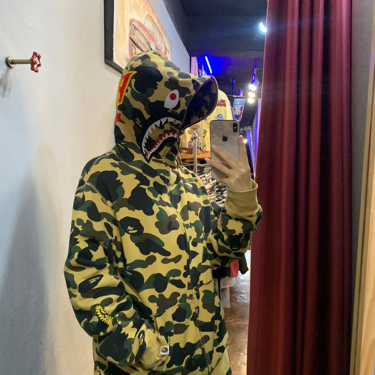 Bape 샤크 후드 집업 카모 이미지
