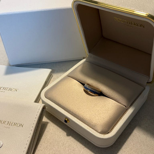 부쉐론 콰트로 블루에디션 링 판매합니다