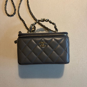 샤넬 베니티 그레이 백 판매합니다 이미지